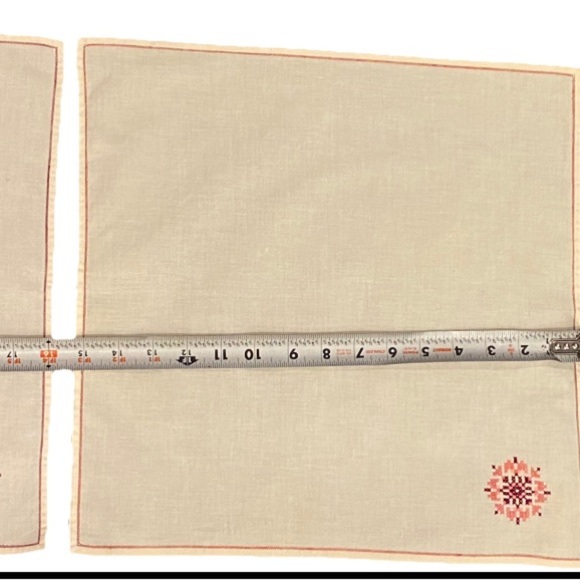 2 Vintage Cloth Hand Embroidered Napkins Floral And Pink Red Border Trim Cotton - Picture 4 of 12